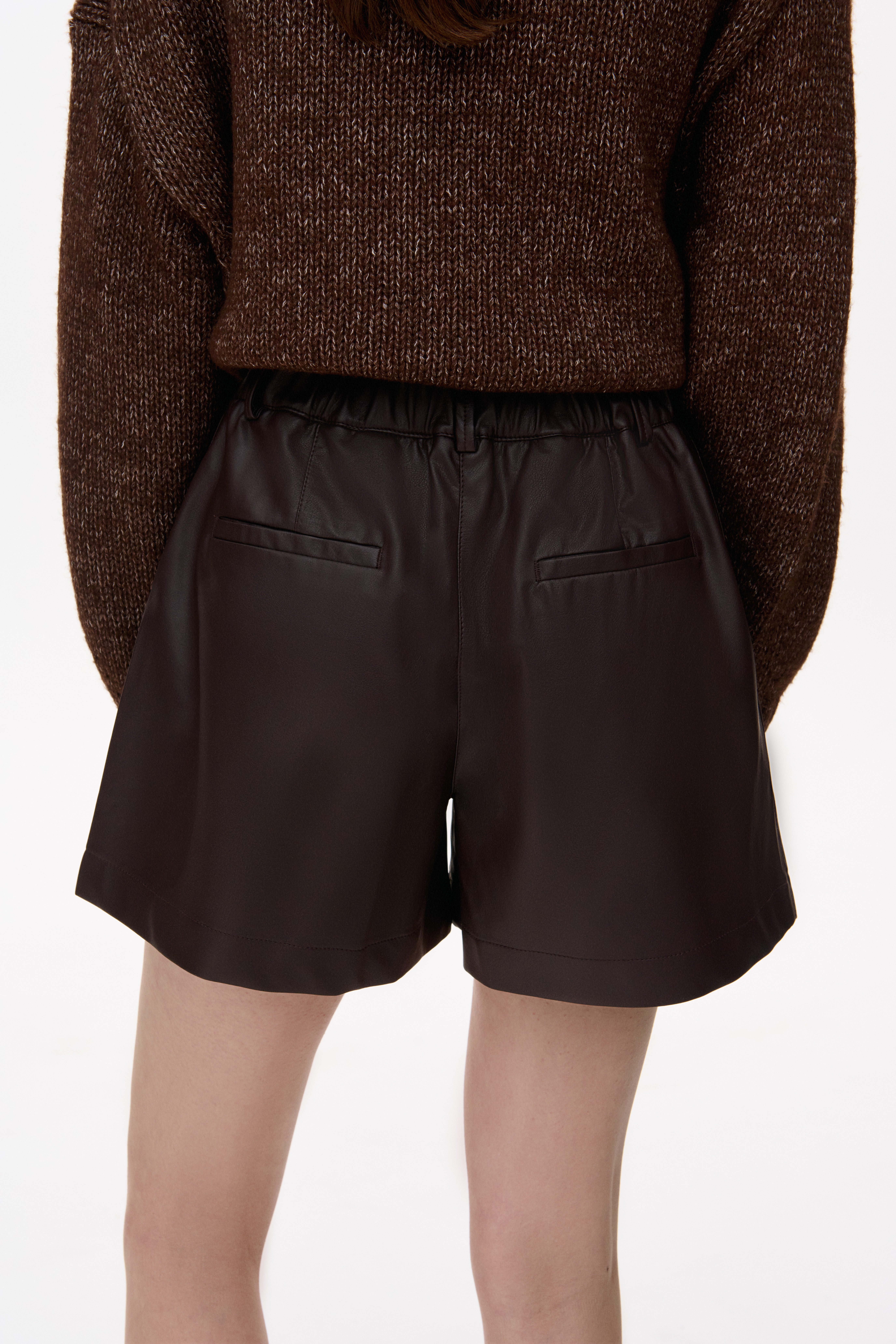 КЛАСИЧНІ МІНІ ШОРТИ З ЕКО ШКІРИ 1227-2 зображення 3